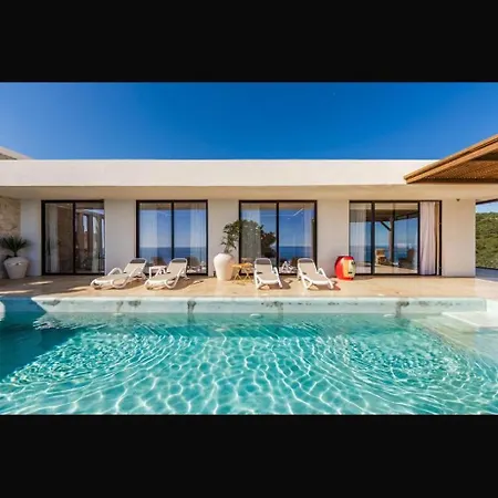 Panorama Infinity Pool Villa