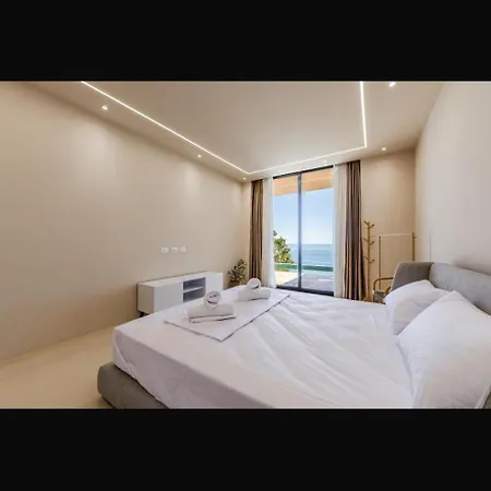 Panorama Infinity Pool Villa *